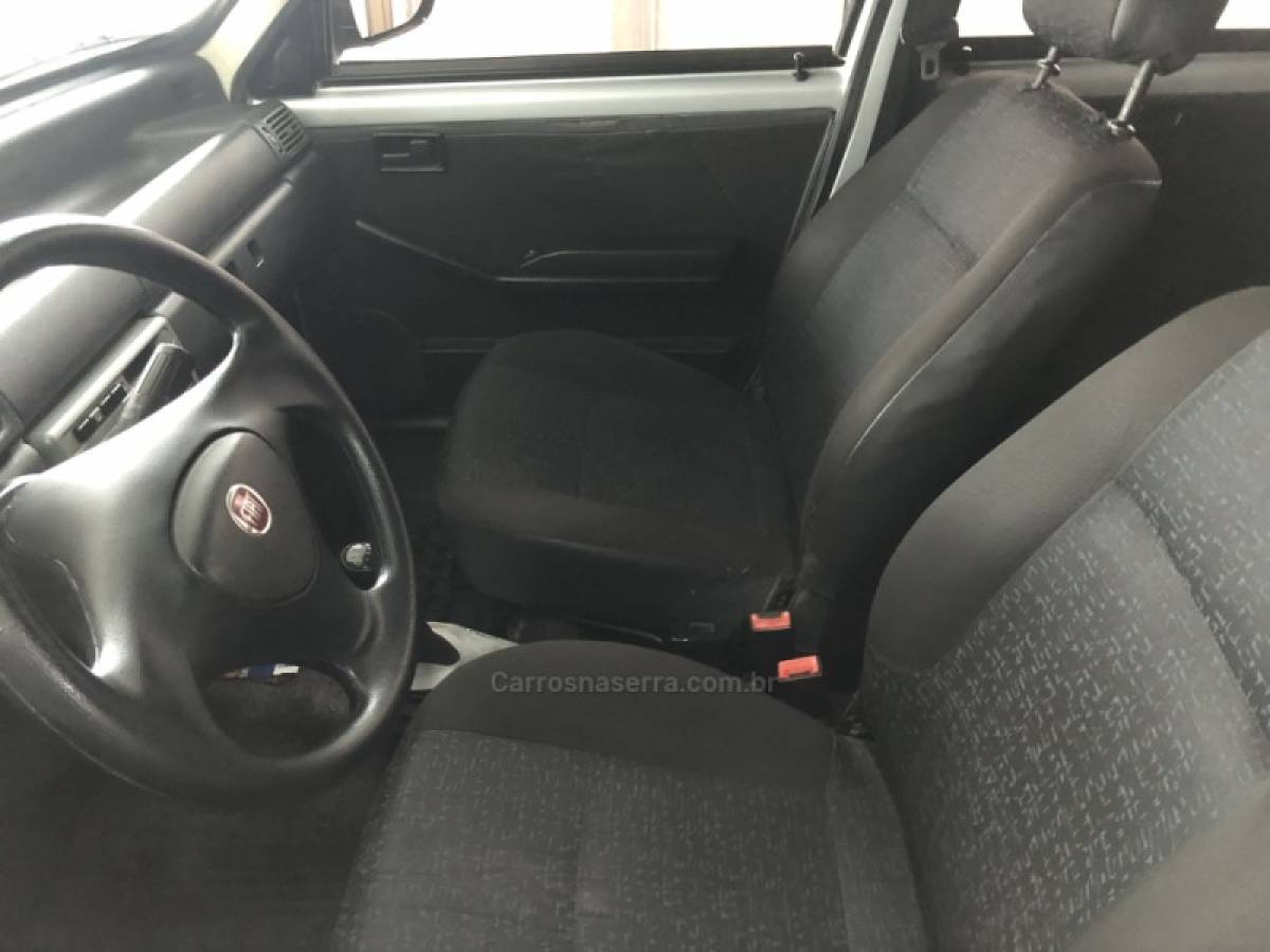 FIAT - UNO - 2013/2013 - Prata - Sob Consulta
