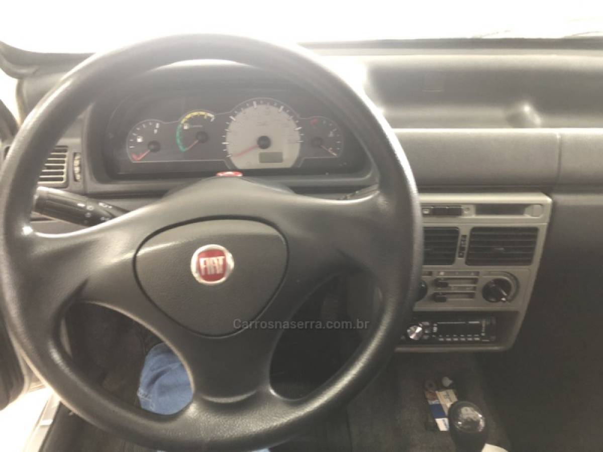 FIAT - UNO - 2013/2013 - Prata - Sob Consulta