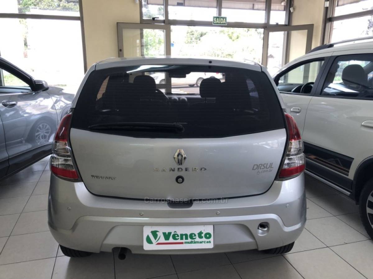 RENAULT - SANDERO - 2014/2014 - Prata - Sob Consulta