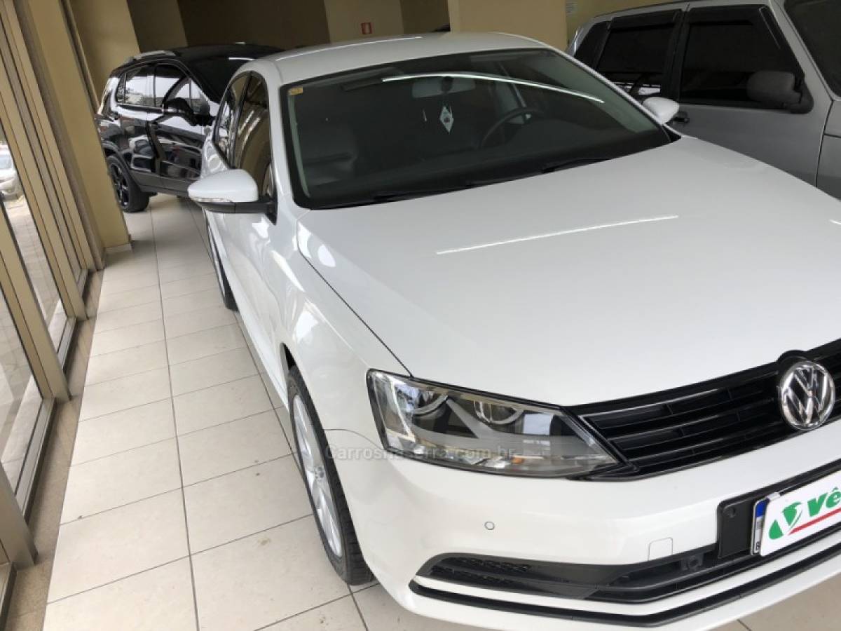 VOLKSWAGEN - JETTA - 2016/2016 - Branca - Sob Consulta