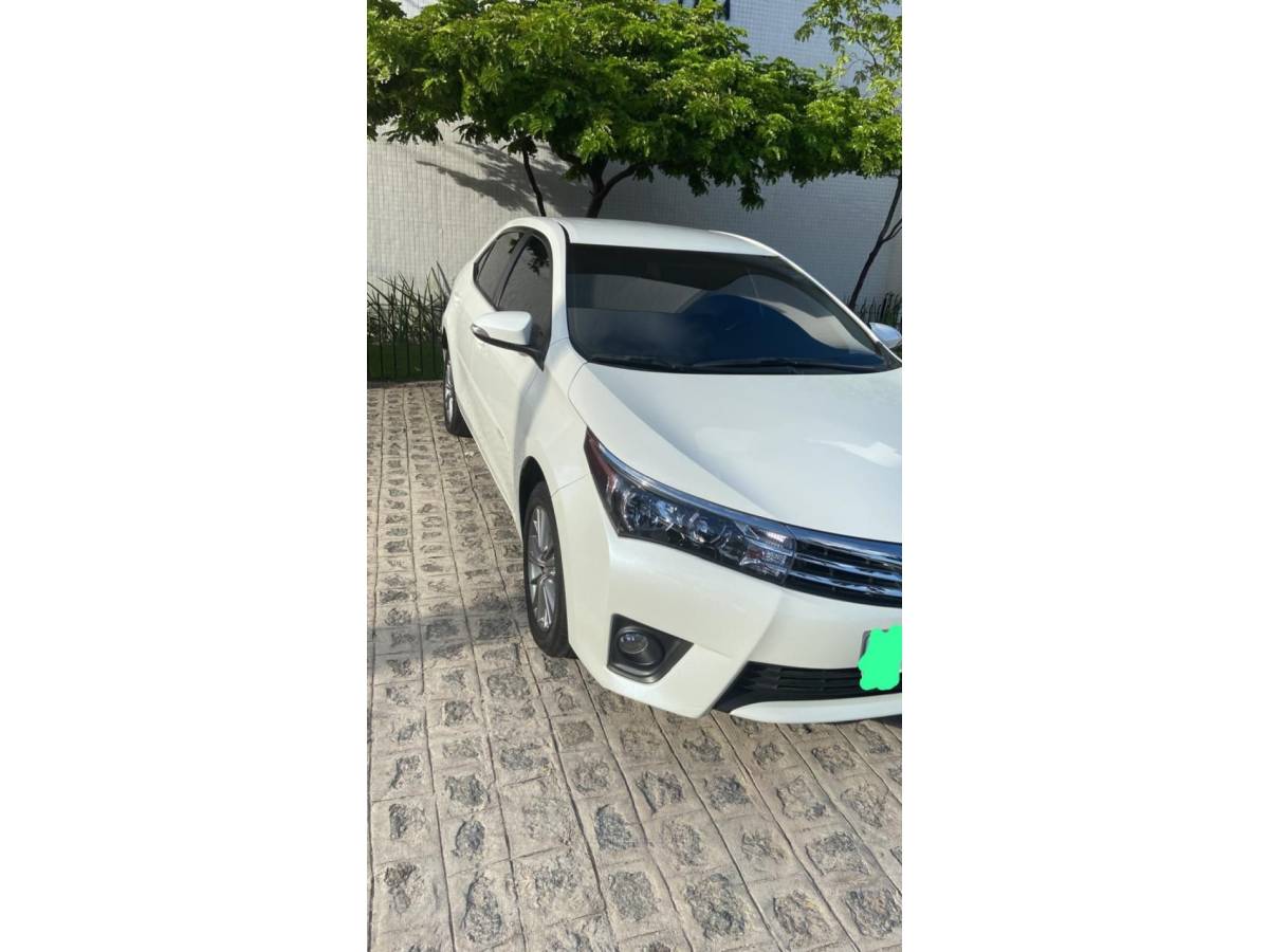 TOYOTA - COROLLA - 2016/2017 - Branca - Sob Consulta