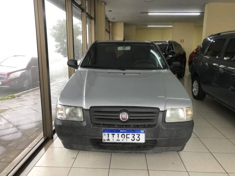 FIAT - UNO - 2013/2013 - Prata - Sob Consulta