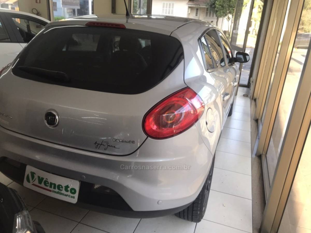 FIAT - BRAVO - 2011/2012 - Prata - Sob Consulta