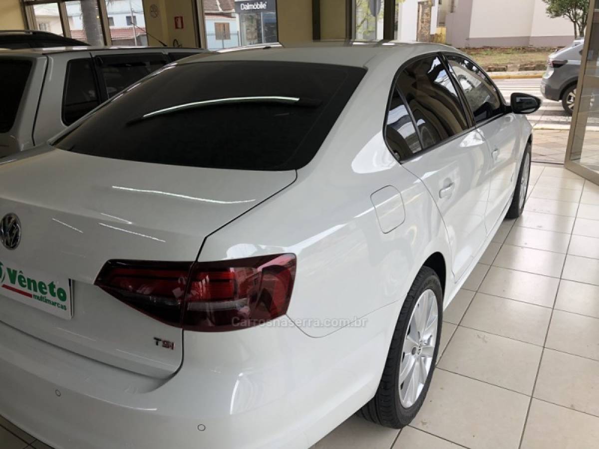 VOLKSWAGEN - JETTA - 2016/2016 - Branca - Sob Consulta