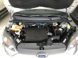 FORD - FIESTA - 2014/2014 - Prata - Sob Consulta